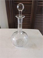 Nice Etched Decanter with Leaf Pattern, 12" T