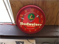 Vintage Light-Up Budweiser Beer Clock