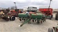 JD 494 CORN PLANTER