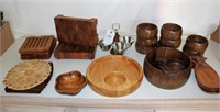 Wood kitchen and dining items