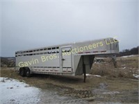 2002 Featherlite 7'x24' aluminum cattle trailer