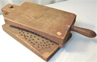 Double scrub board wooden corn sheller