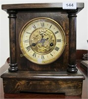 Wood case column mantel clock