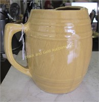 Light yellow stoneware 7" pitcher