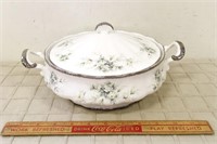 BEAUTIFUL PARAGON "FIRST LOVE" COVERED CASSEROLE