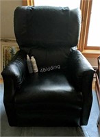 FR- Black Leather La Z Boy Chair