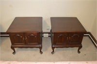 Set of 2 end tables with storage