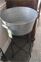 Galvanized Wash Tub with Handles on Metal Stand