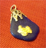 Small pendant gold nugget