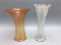 2 glass carnival vases