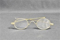 ANTIQUE EYE GLASSES IN LEATHER CASE