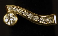 GRADUATED NINE DIAMOND EUROPEAN SHANK GOLD RING