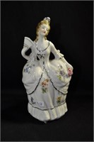 COLONIAL LADY IN FLORAL DRESS - 7" - SILVER