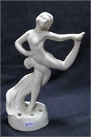 DANCER HOLDING FOOT - 7 1/2" - IVORY SOME CRAZING