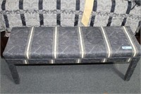 4' DRESSING BENCH TUFTED-BUTTON UPHOLSTERY WITH 8