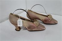 VICTORIAN LADIES SHOES PINK, BEADWORK ON TOE AND
