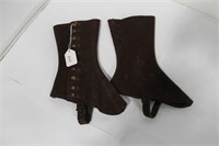 PAIR OF BROWN SUEDE SPATS BUTTON UP