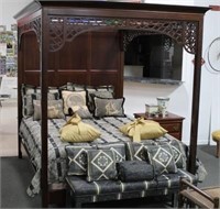 CHINESE CHIPPENDALE STYLE QUEEN SIZE BED