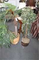 2 ARTIFICIAL PLANTS WITH PLANTERS 5' PALM TREE IN