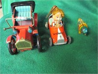 3 TOYS FRICTION CAR, WIND UP BIRD AND LEVER MOD A