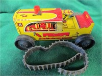 MARX WIND UP TRACTOR YELLOW WORKING