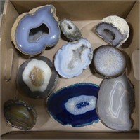 BOX: APPROX. 9 PIECES AGATE