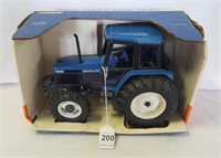 ERTL New Holland 7840 1:16 Scale