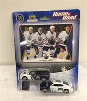 NHL Oilers 2 car & card set