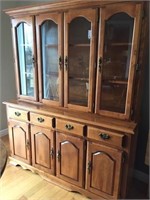 2 pc. Solid Maple hutch as new condition