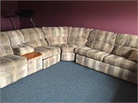 Sectional sofa clean - no pets, no smoking