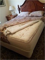 Full Size Bed w/ Full/Queen Headboard