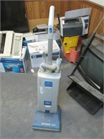 Windsor Sensor S12 Vacuum Cleaner