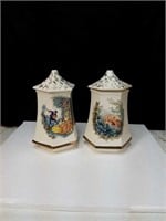 Beautiful pair of decorative chalkware vases