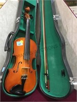 Antonious Strings violin, w/ bow and case, vg