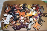 LARGE COLLECTION TOY HORSES ! -U1