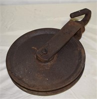 LARGE ANTIQUE PULLEY ! R-3