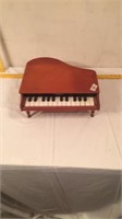 Primitive mini piano made by jaymar, all keys