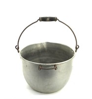 Large Aluminum Cauldron w/Pouring Handle