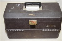 VINTAGE TACKLE BOX & LURES !! S-3