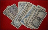 (25) WWII Japanese Currency
