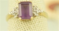 Marked 14kt gold ladies ring with amethyst stone