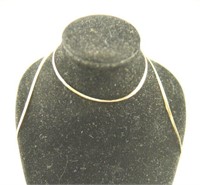 Marked 14kt yellow gold ladies necklace