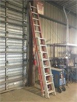 Lot of (2) Extension Ladders