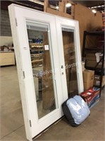 1 LOT ENCLOSED BLIND FRENCH DOOR