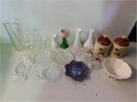 Large qty of glassware & vases