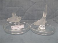 2 Lalique frosted bird pin trays