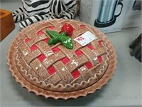 Pie plate with lid