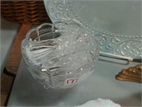 Crystal bowl with 4 season shakers