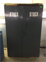 Heavy Duty 2 Door Locking Stock Cabinet