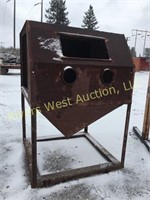 Sand blasting cabinet shell needs completed